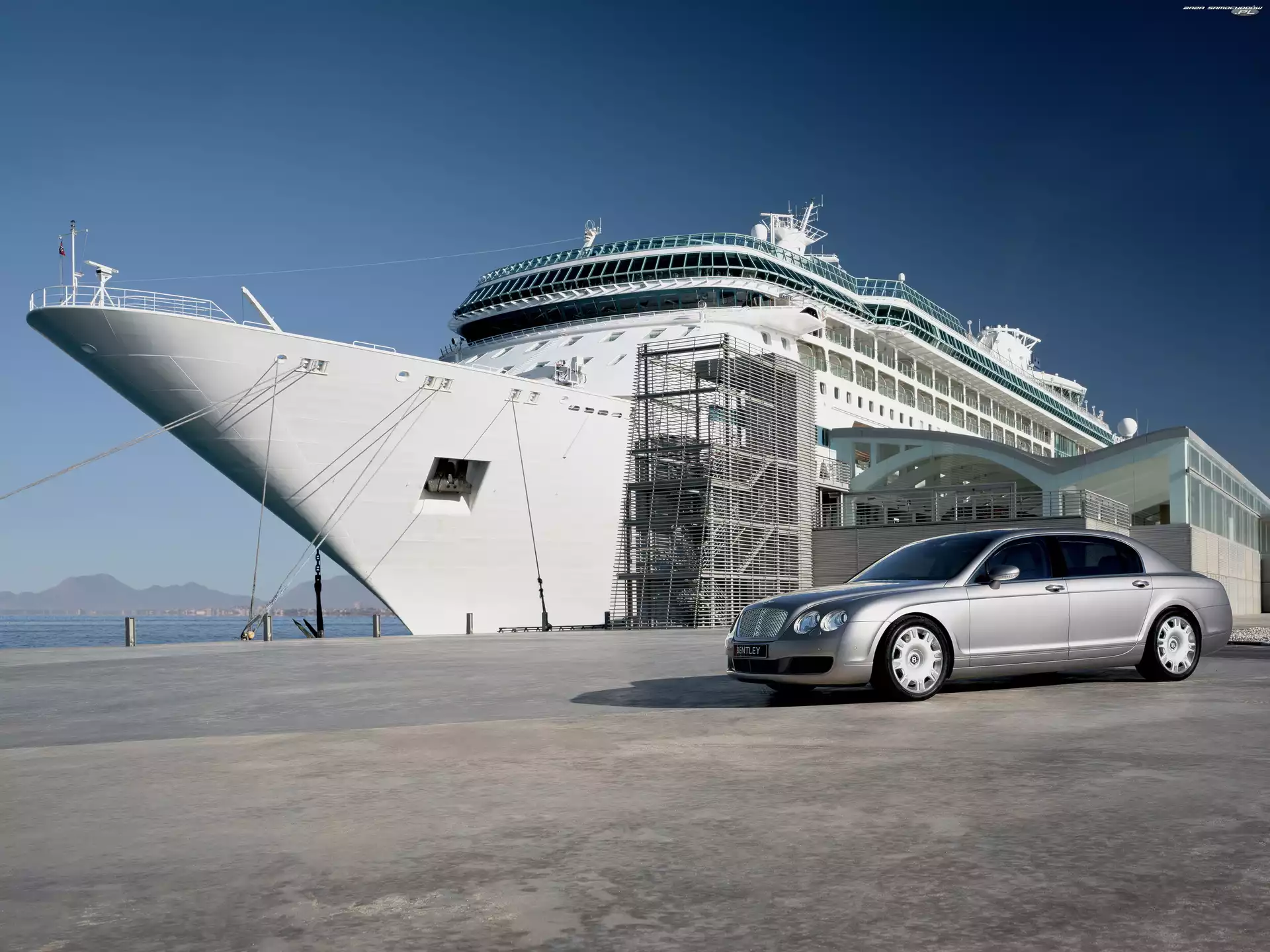 Prom, Bentley Continental Flying Spur, Luksusowy