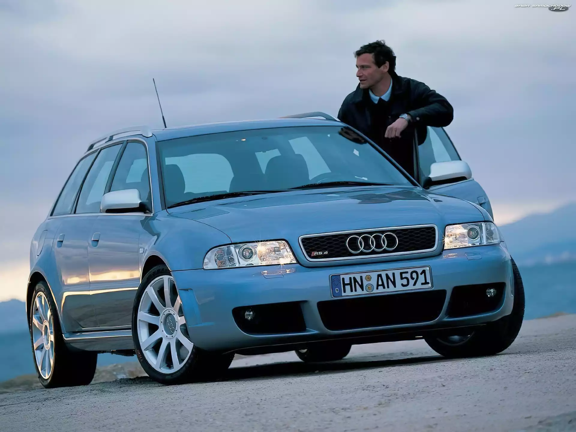 Avant, Audi RS4